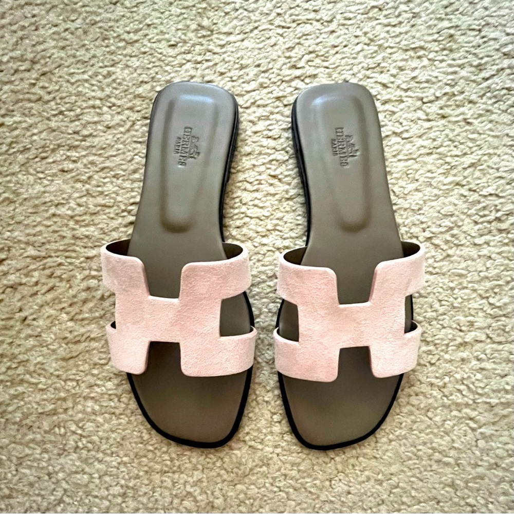 Stylish H Sandals NWT